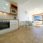 Salt Apartments Reina Sol